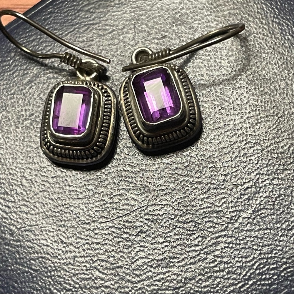 Elegant Purple 925 Sterling Silver Earrings - Picture 6 of 7